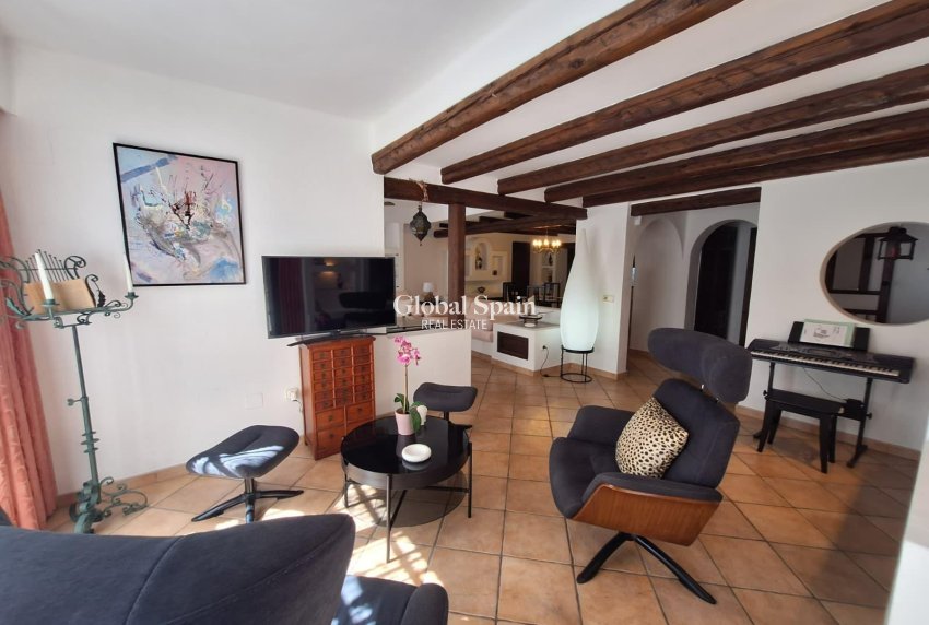 Revente - APPARTEMENT -
TORREVIEJA - Los Frutales