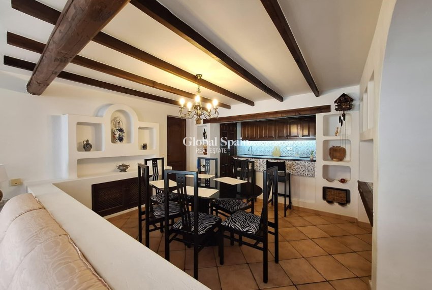 Revente - APPARTEMENT -
TORREVIEJA - Los Frutales