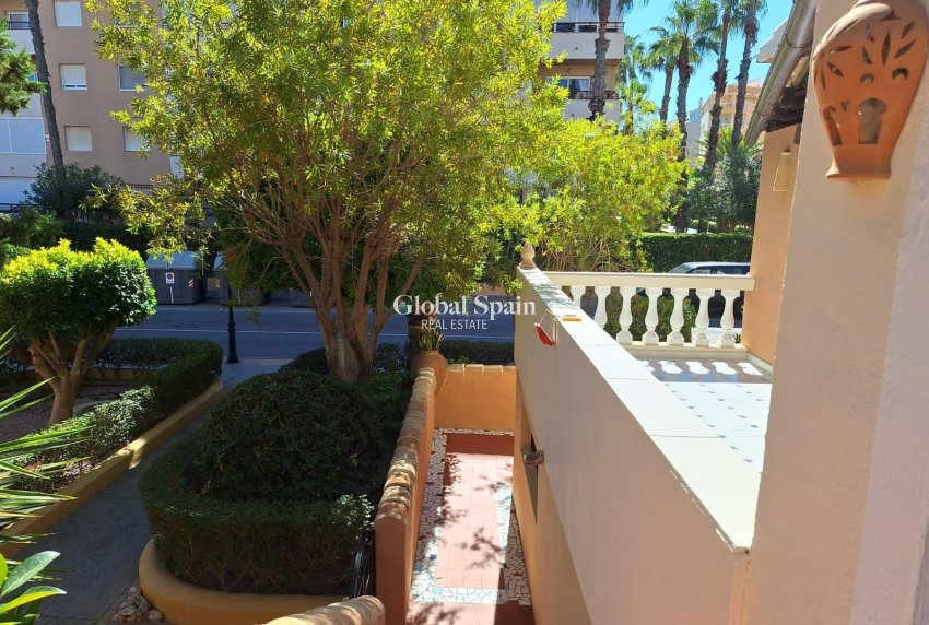 Revente - APPARTEMENT -
TORREVIEJA - Los Frutales