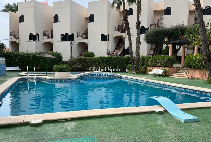 Revente - APPARTEMENT -
TORREVIEJA - Miramar - Torre Del Moro