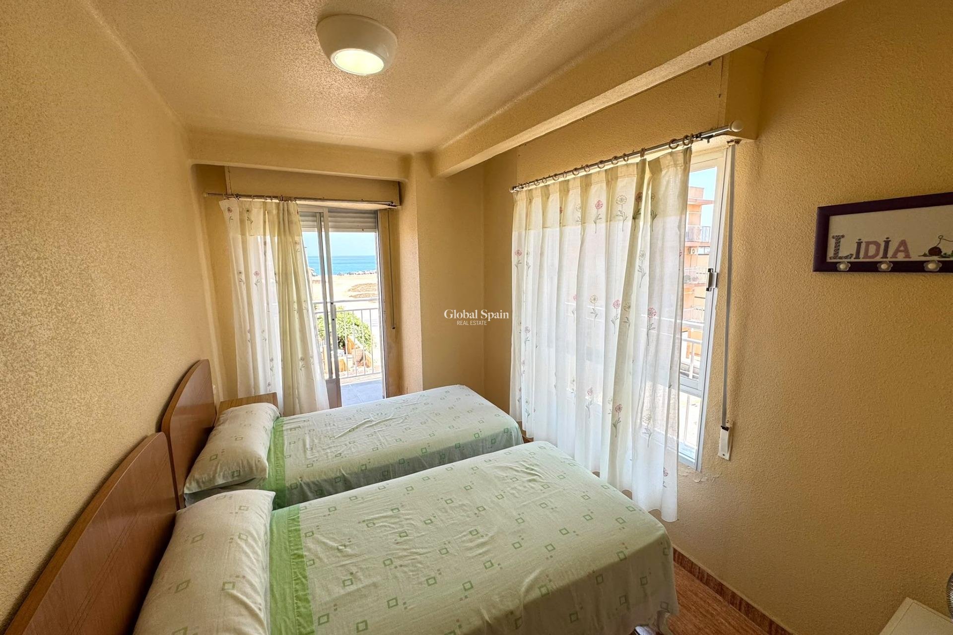 Revente - APPARTEMENT -
TORREVIEJA - Miramar - Torre Del Moro