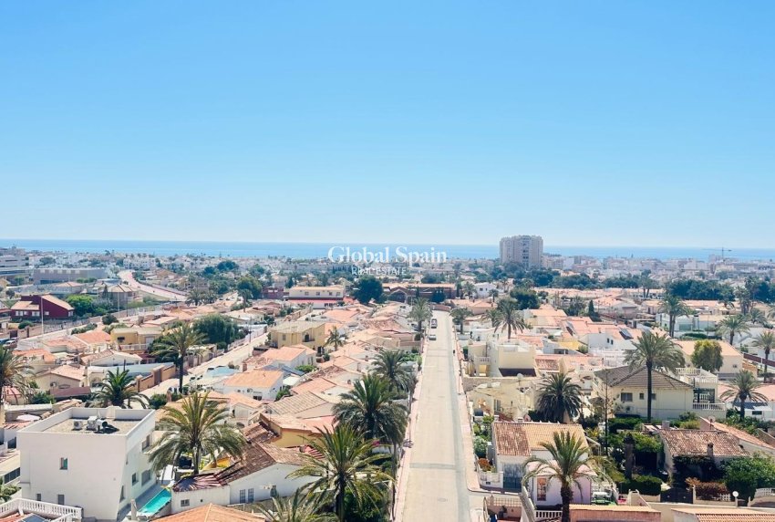 Revente - APPARTEMENT -
TORREVIEJA - Nueva Torrevieja