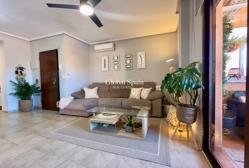 Revente - APPARTEMENT -
TORREVIEJA - Nueva Torrevieja