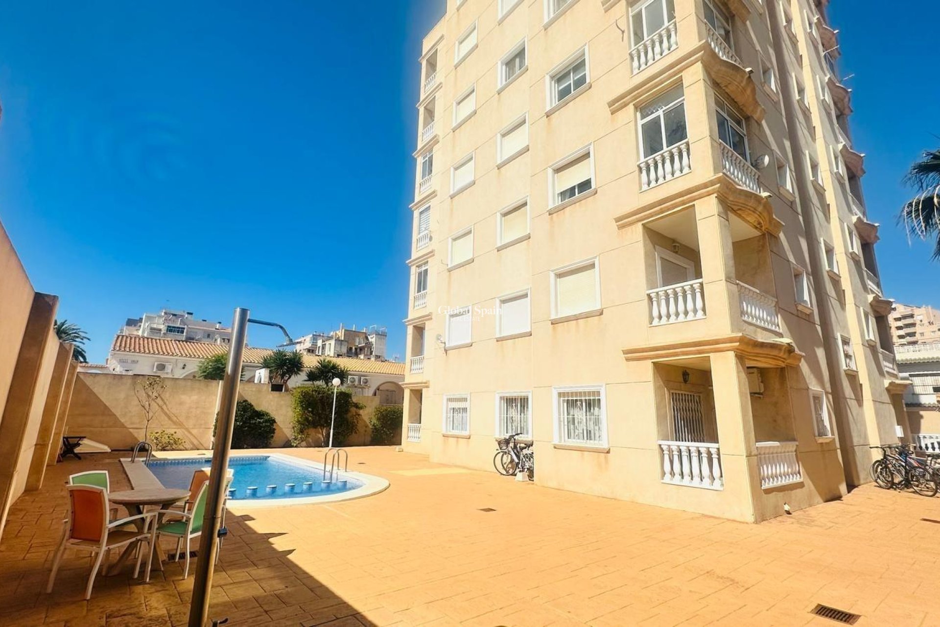 Revente - APPARTEMENT -
TORREVIEJA - Nueva Torrevieja