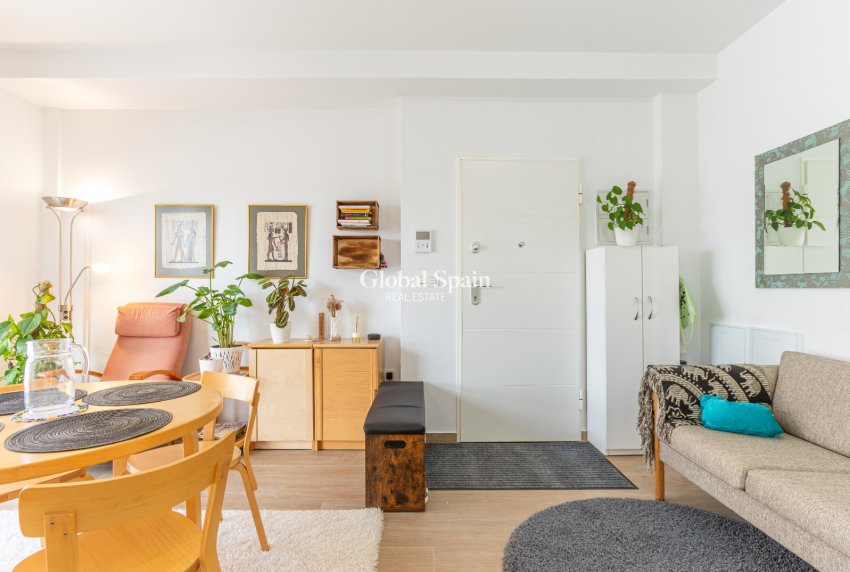 Revente - APPARTEMENT -
TORREVIEJA - Nueva Torrevieja