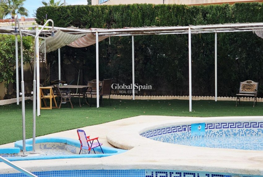 Revente - APPARTEMENT -
TORREVIEJA - Nueva Torrevieja