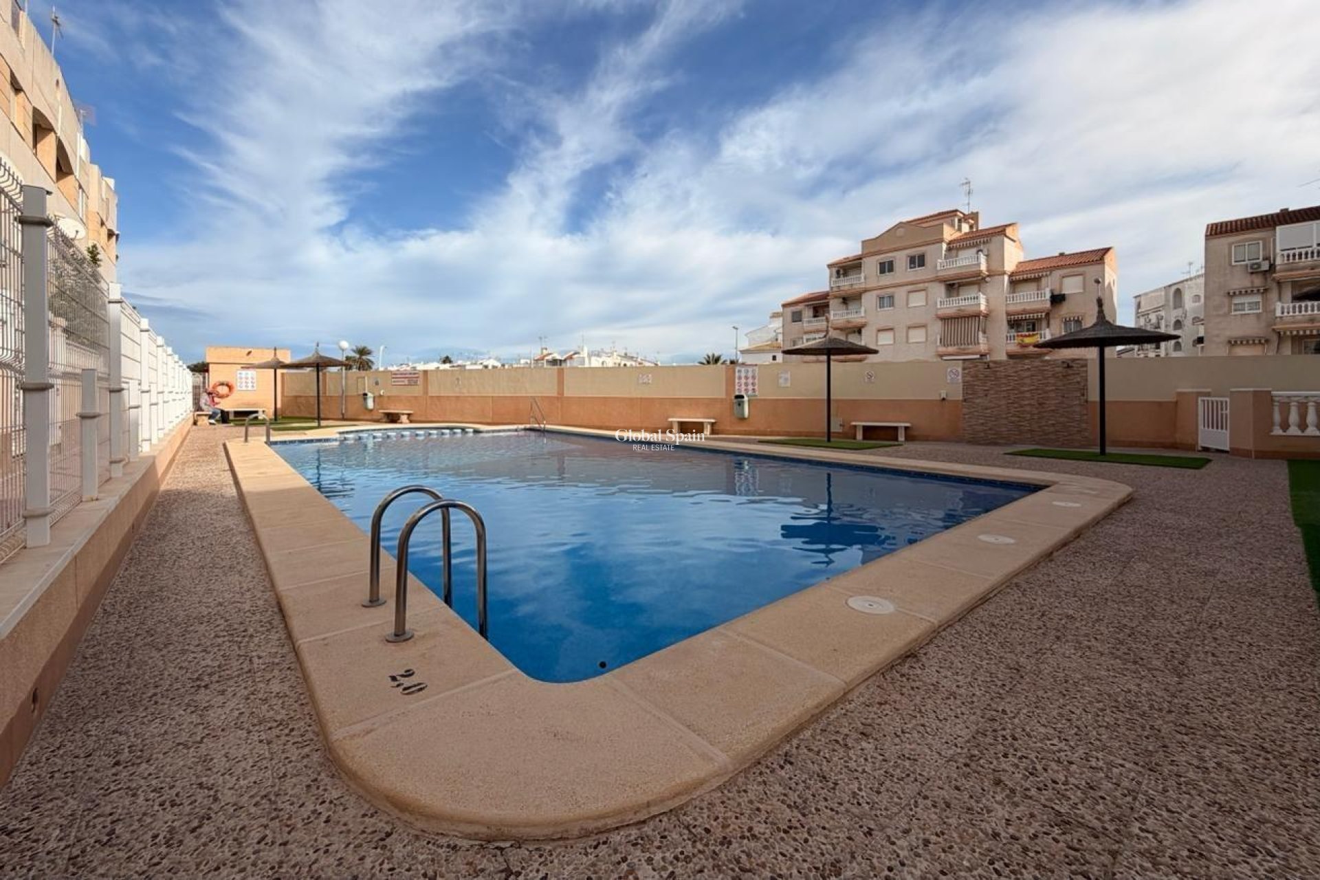 Revente - APPARTEMENT -
TORREVIEJA - Nueva Torrevieja