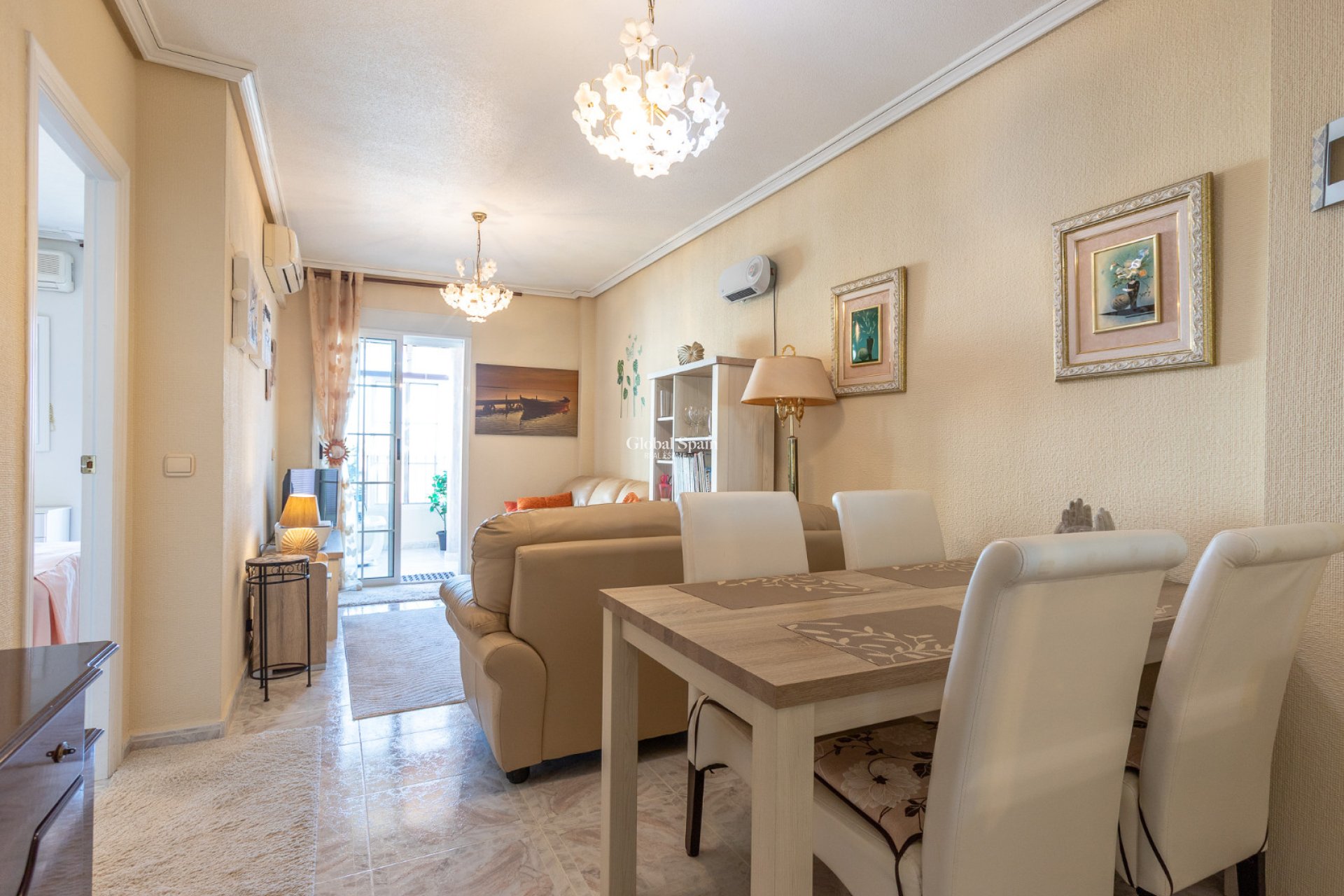 Revente - APPARTEMENT -
TORREVIEJA - Nueva Torrevieja