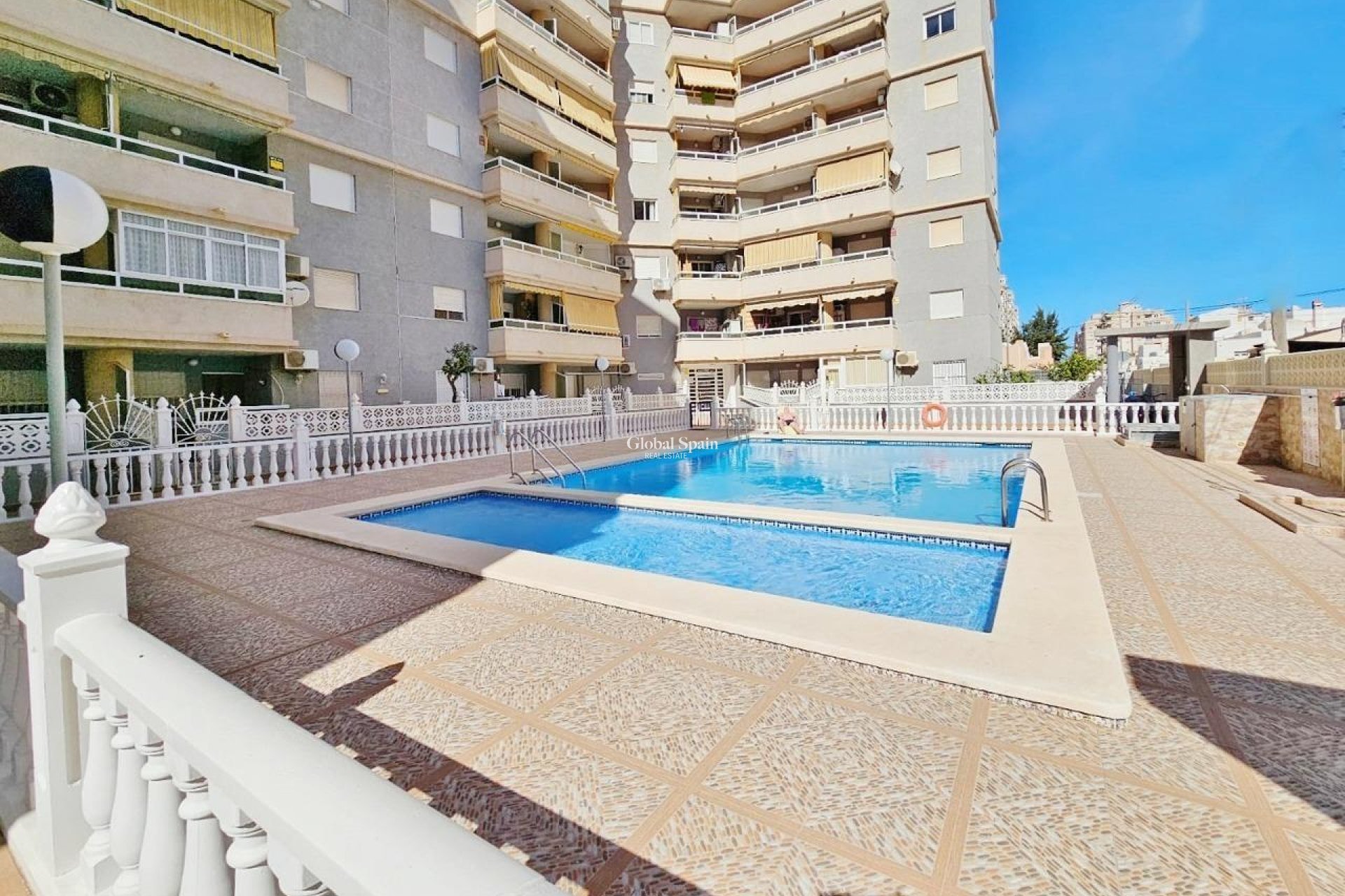 Revente - APPARTEMENT -
TORREVIEJA - Nueva Torrevieja