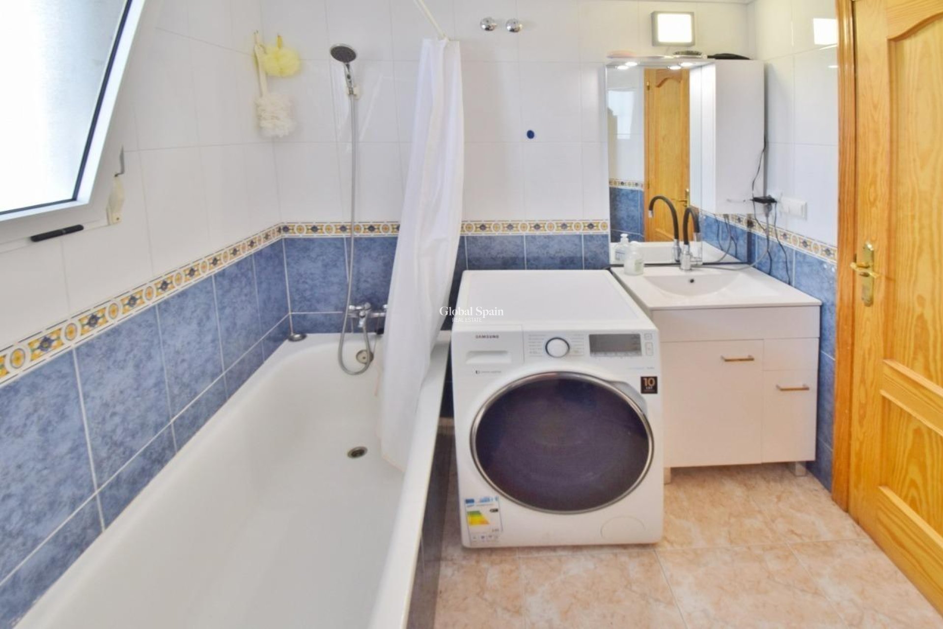 Revente - APPARTEMENT -
TORREVIEJA - Nueva Torrevieja
