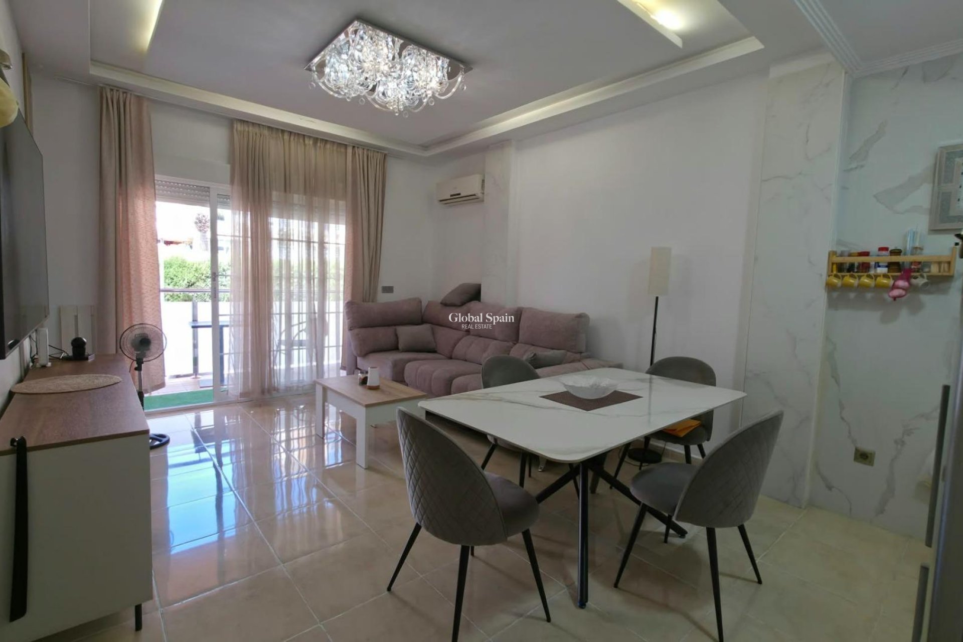 Revente - APPARTEMENT -
TORREVIEJA - Nueva Torrevieja