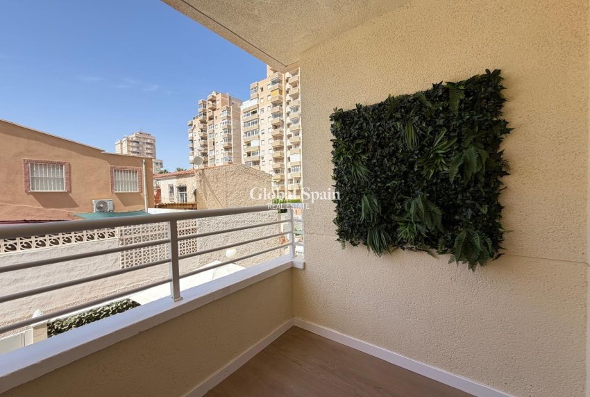 Revente - APPARTEMENT -
TORREVIEJA - Nueva Torrevieja