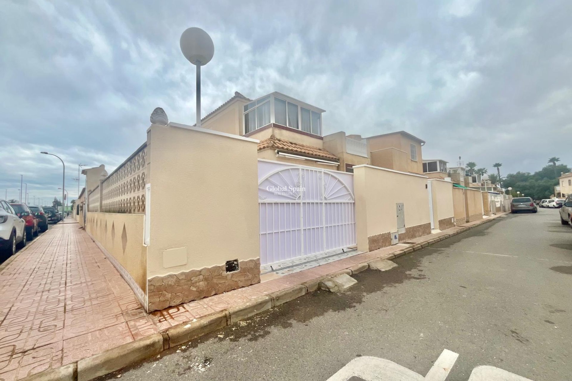 Revente - APPARTEMENT -
TORREVIEJA - Paraje Natural