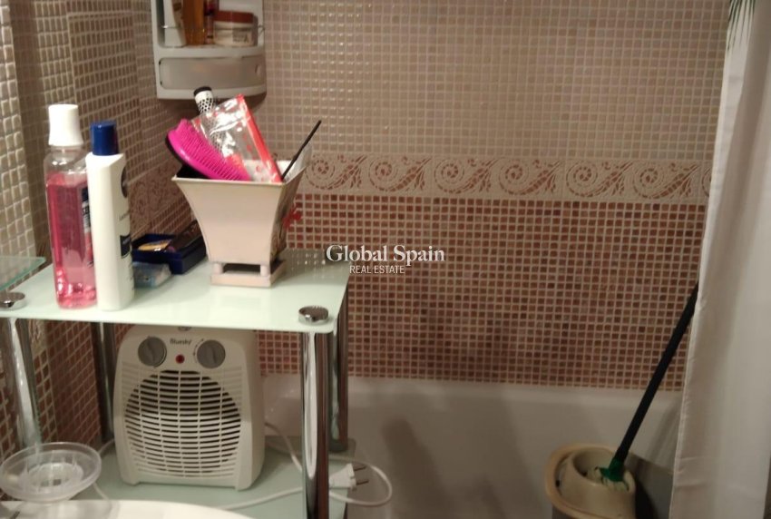 Revente - APPARTEMENT -
TORREVIEJA - Parque Acuático - Sector 25