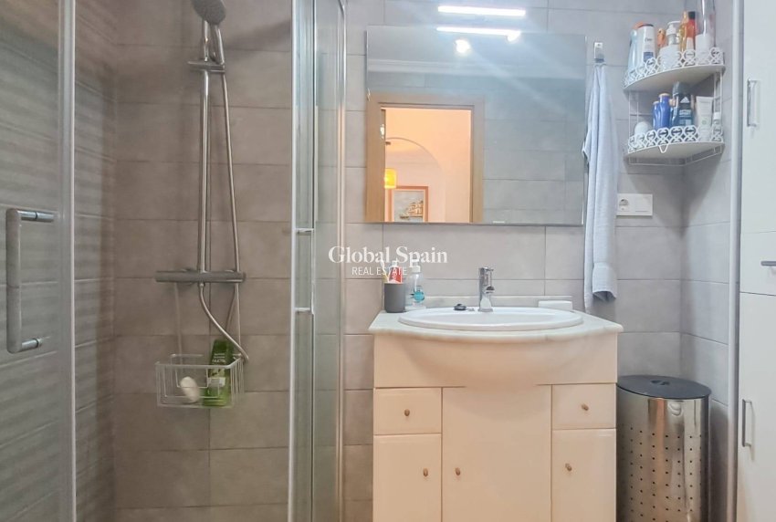 Revente - APPARTEMENT -
TORREVIEJA - Parque Acuático - Sector 25