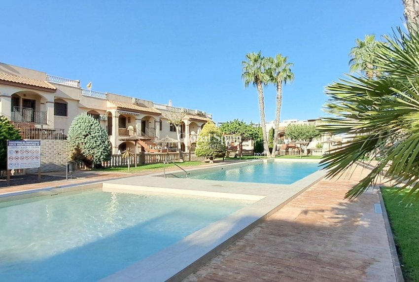 Revente - APPARTEMENT -
TORREVIEJA - Parque Acuático - Sector 25