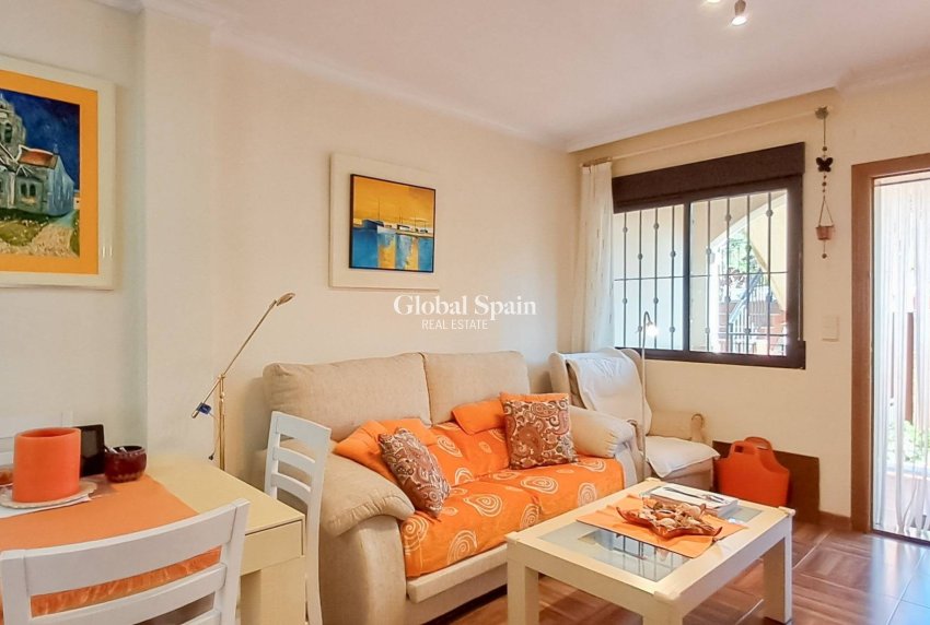 Revente - APPARTEMENT -
TORREVIEJA - Parque Acuático - Sector 25