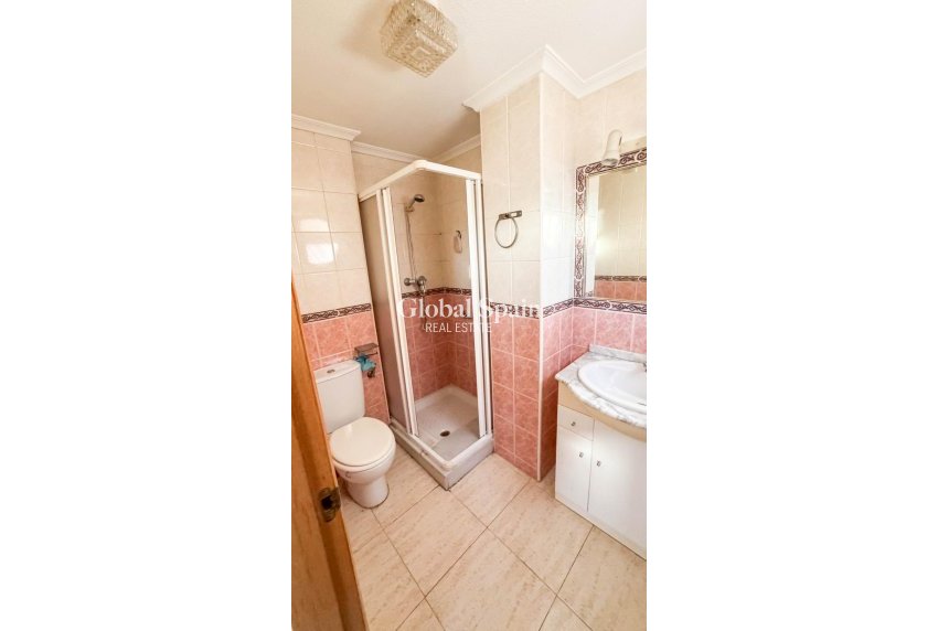 Revente - APPARTEMENT -
TORREVIEJA - Parque de las Naciones