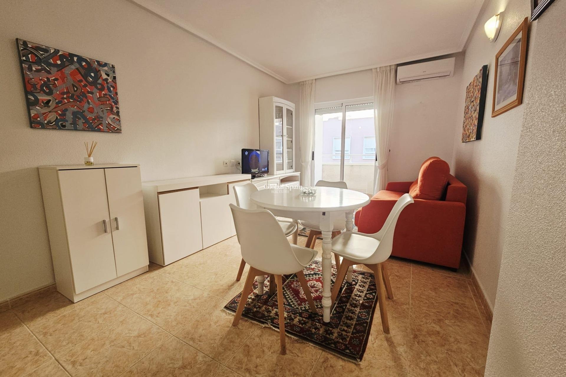 Revente - APPARTEMENT -
TORREVIEJA - Parque de las Naciones