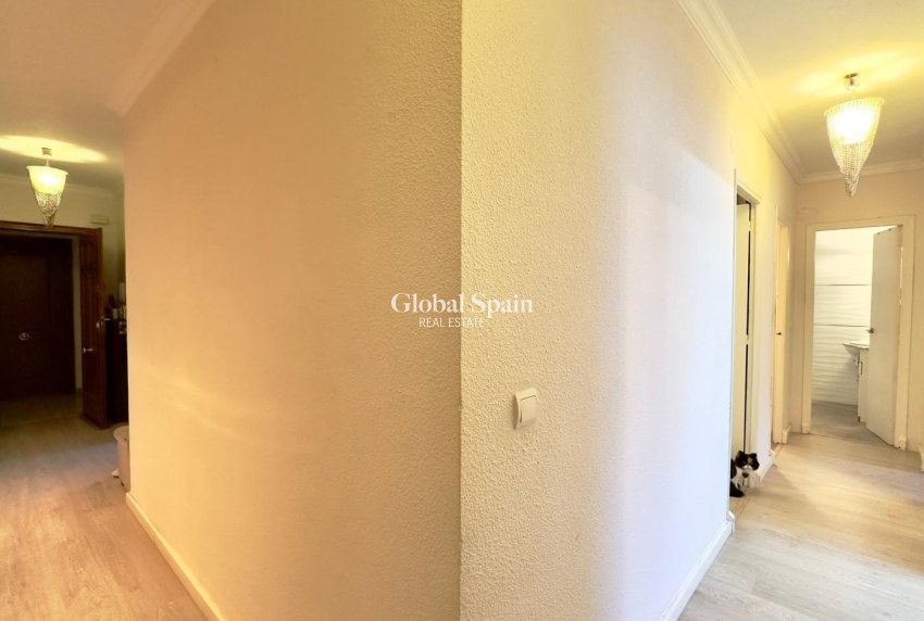 Revente - APPARTEMENT -
TORREVIEJA - Parque de las Naciones