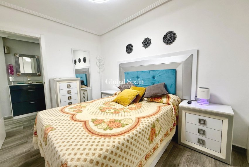Revente - APPARTEMENT -
TORREVIEJA - Parque de las Naciones