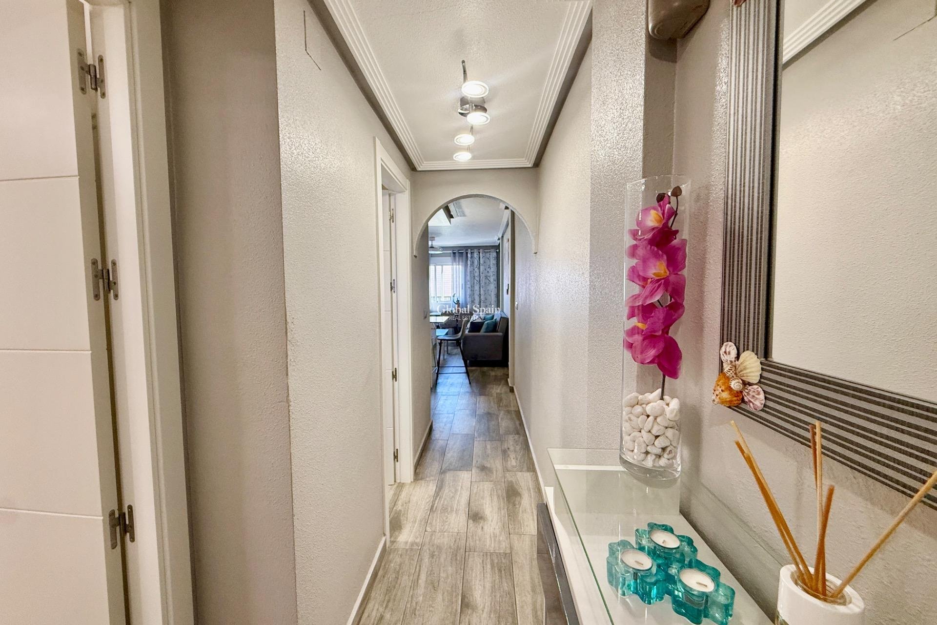 Revente - APPARTEMENT -
TORREVIEJA - Parque de las Naciones