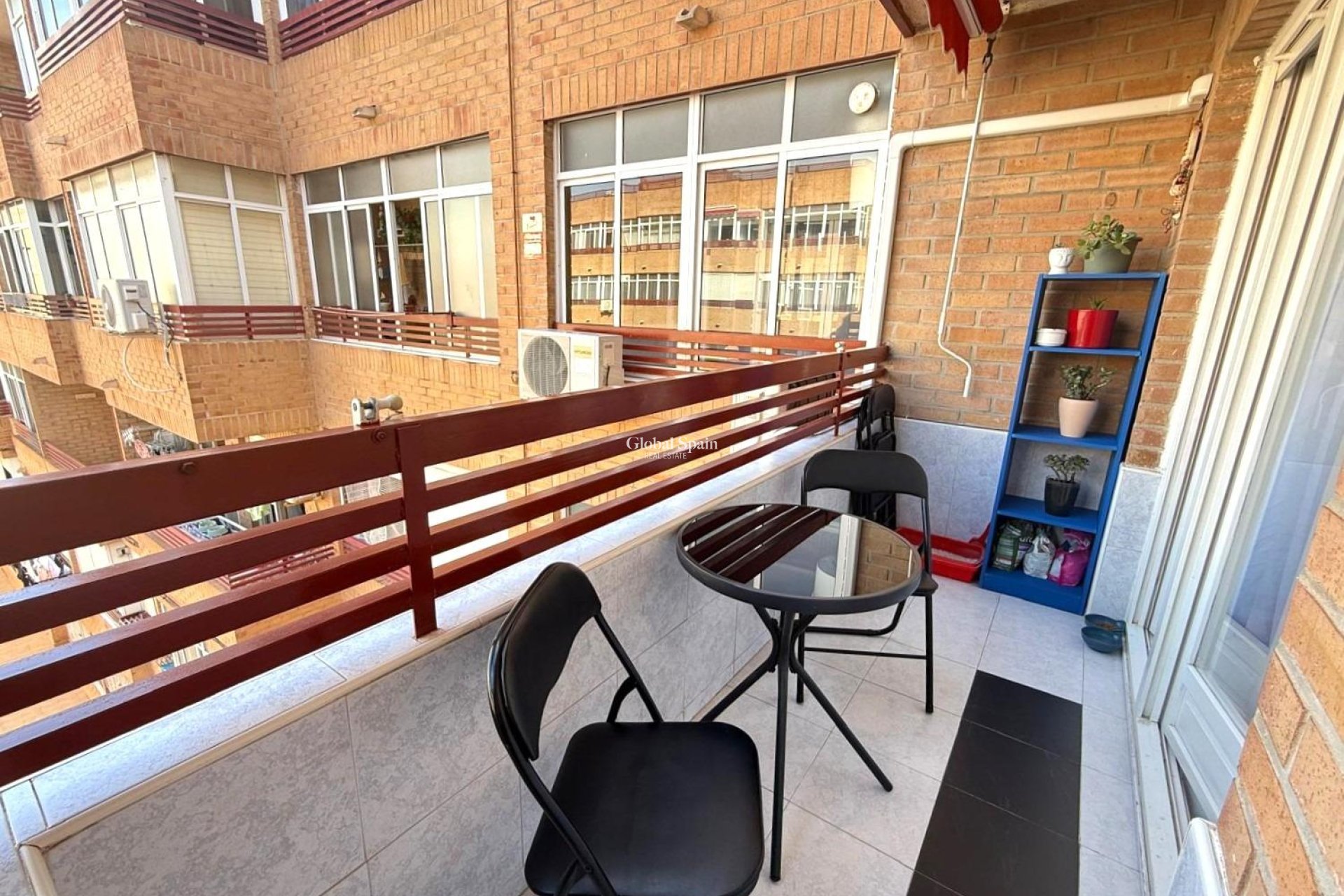 Revente - APPARTEMENT -
TORREVIEJA - Parque de las Naciones