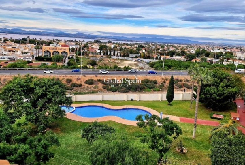 Revente - APPARTEMENT -
TORREVIEJA - Parque de las Naciones