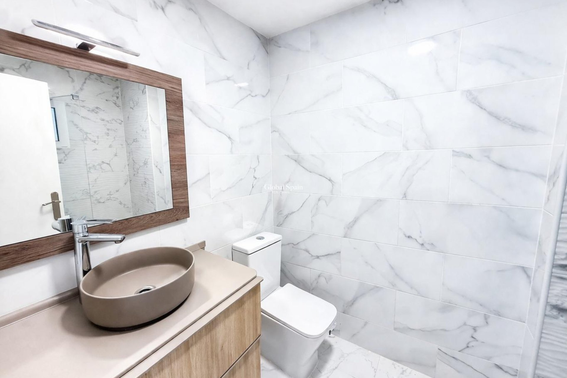 Revente - APPARTEMENT -
TORREVIEJA - Parque de las Naciones