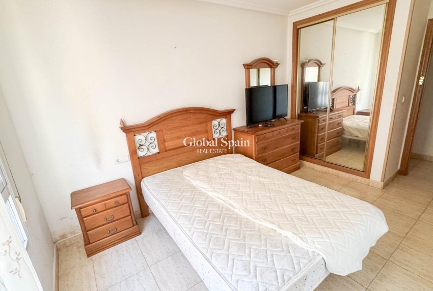 Revente - APPARTEMENT -
TORREVIEJA - Parque de las Naciones