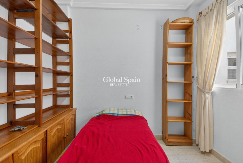 Revente - APPARTEMENT -
TORREVIEJA - Parque de las Naciones