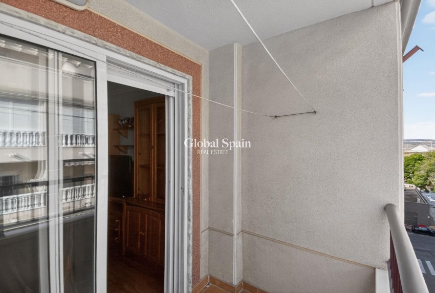 Revente - APPARTEMENT -
TORREVIEJA - Parque de las Naciones