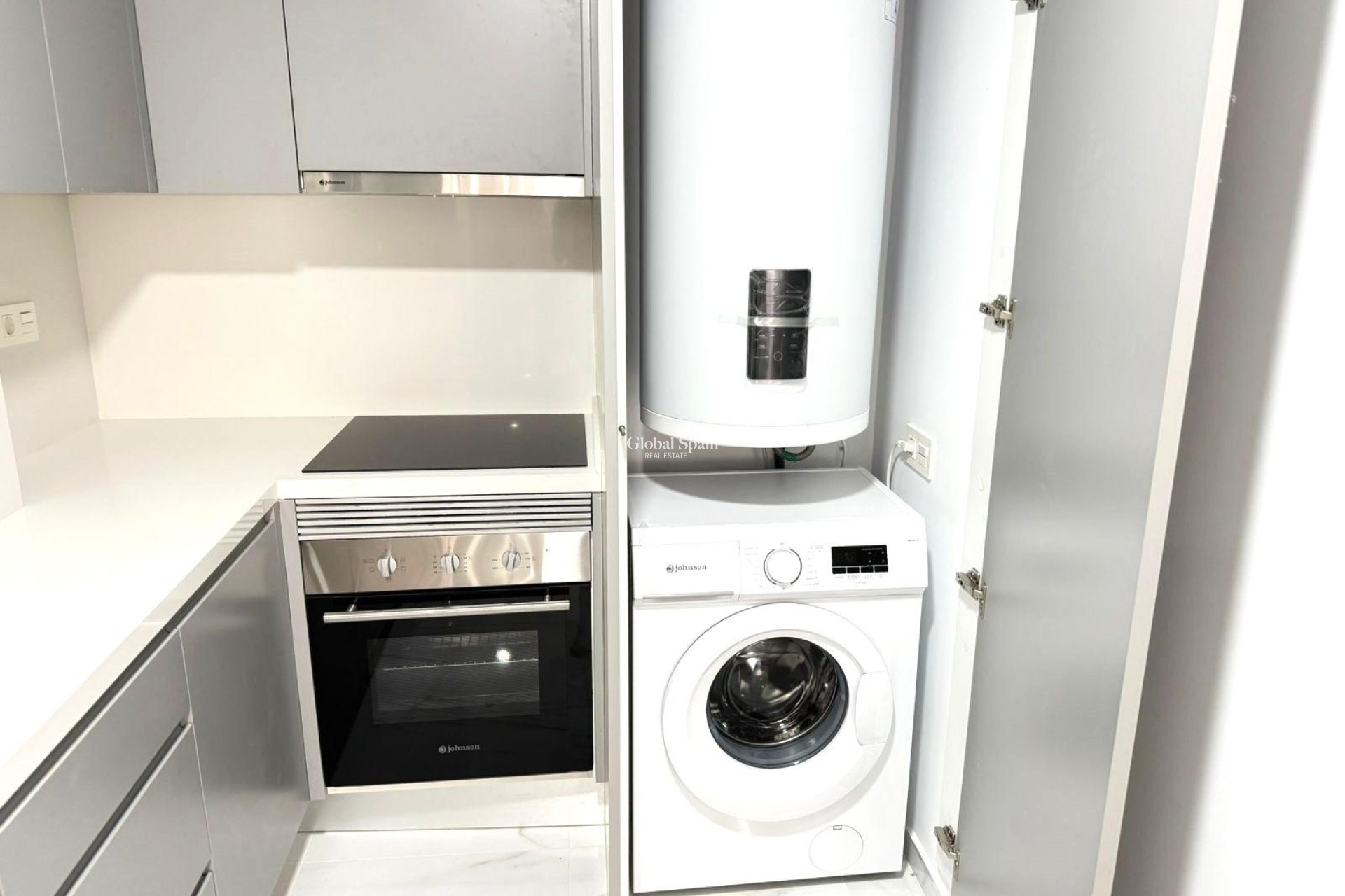 Revente - APPARTEMENT -
TORREVIEJA - Parque de las Naciones