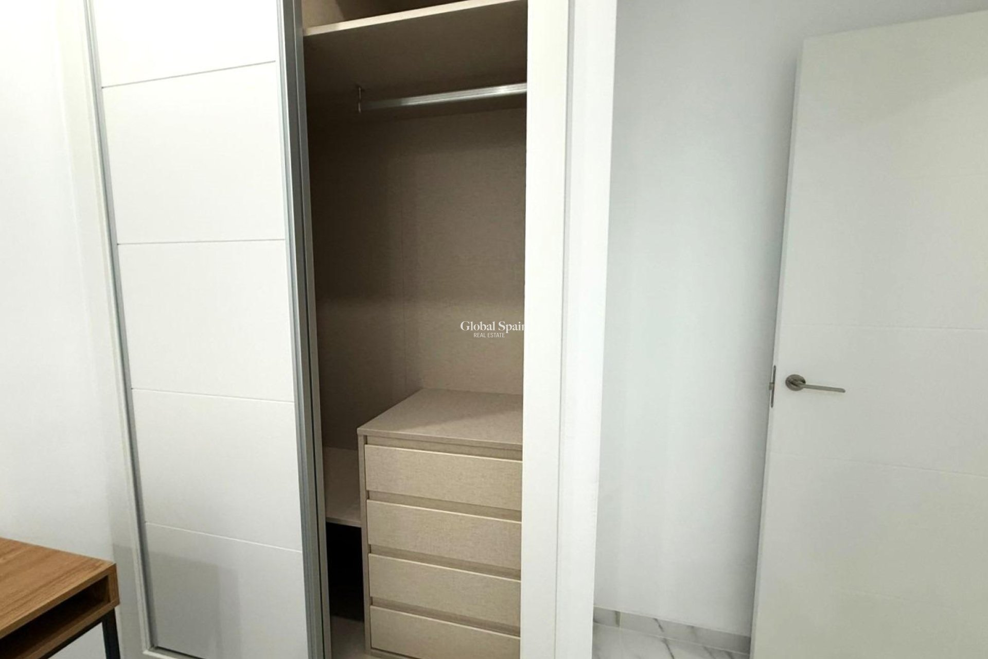 Revente - APPARTEMENT -
TORREVIEJA - Parque de las Naciones