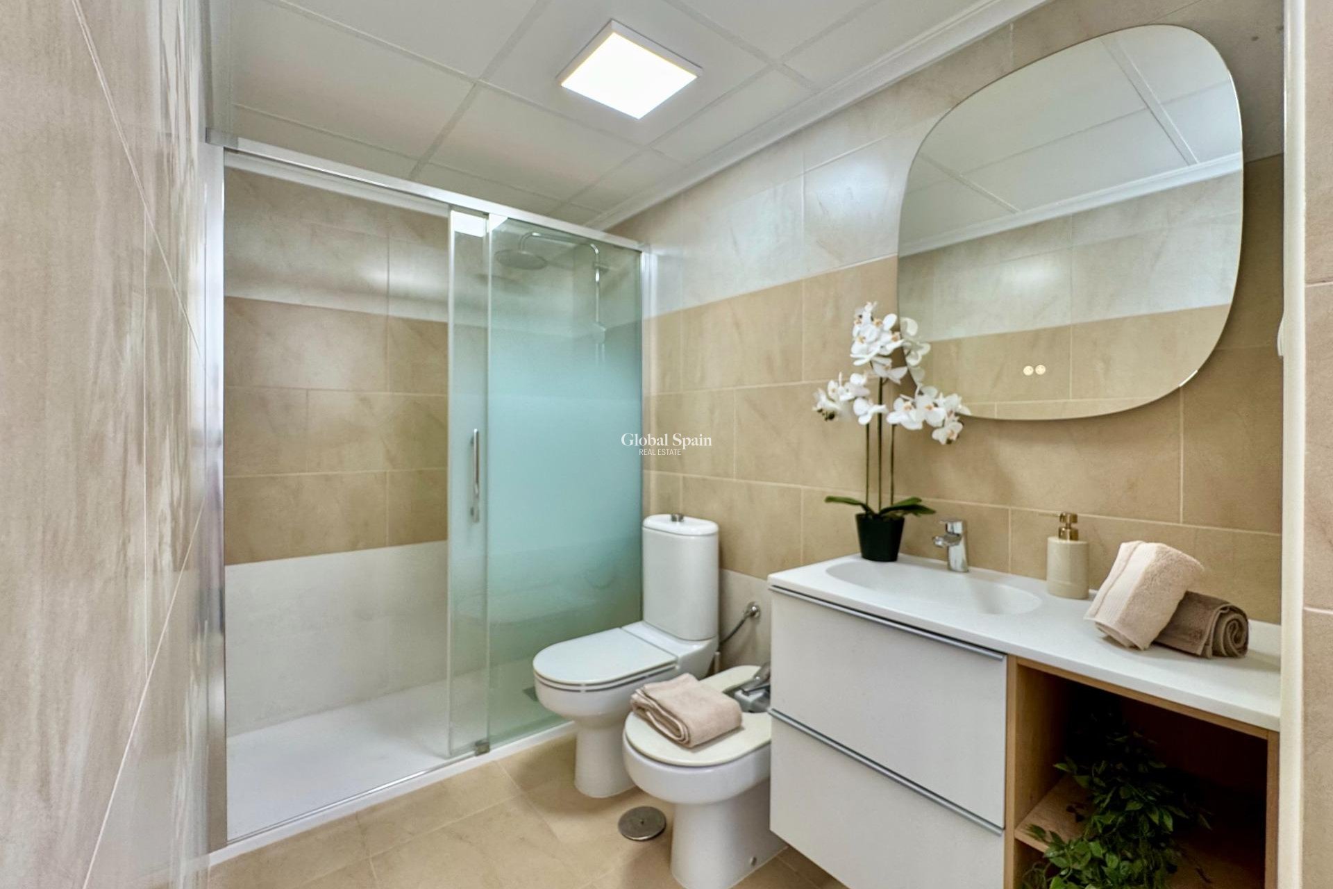 Revente - APPARTEMENT -
TORREVIEJA - Parque de las Naciones