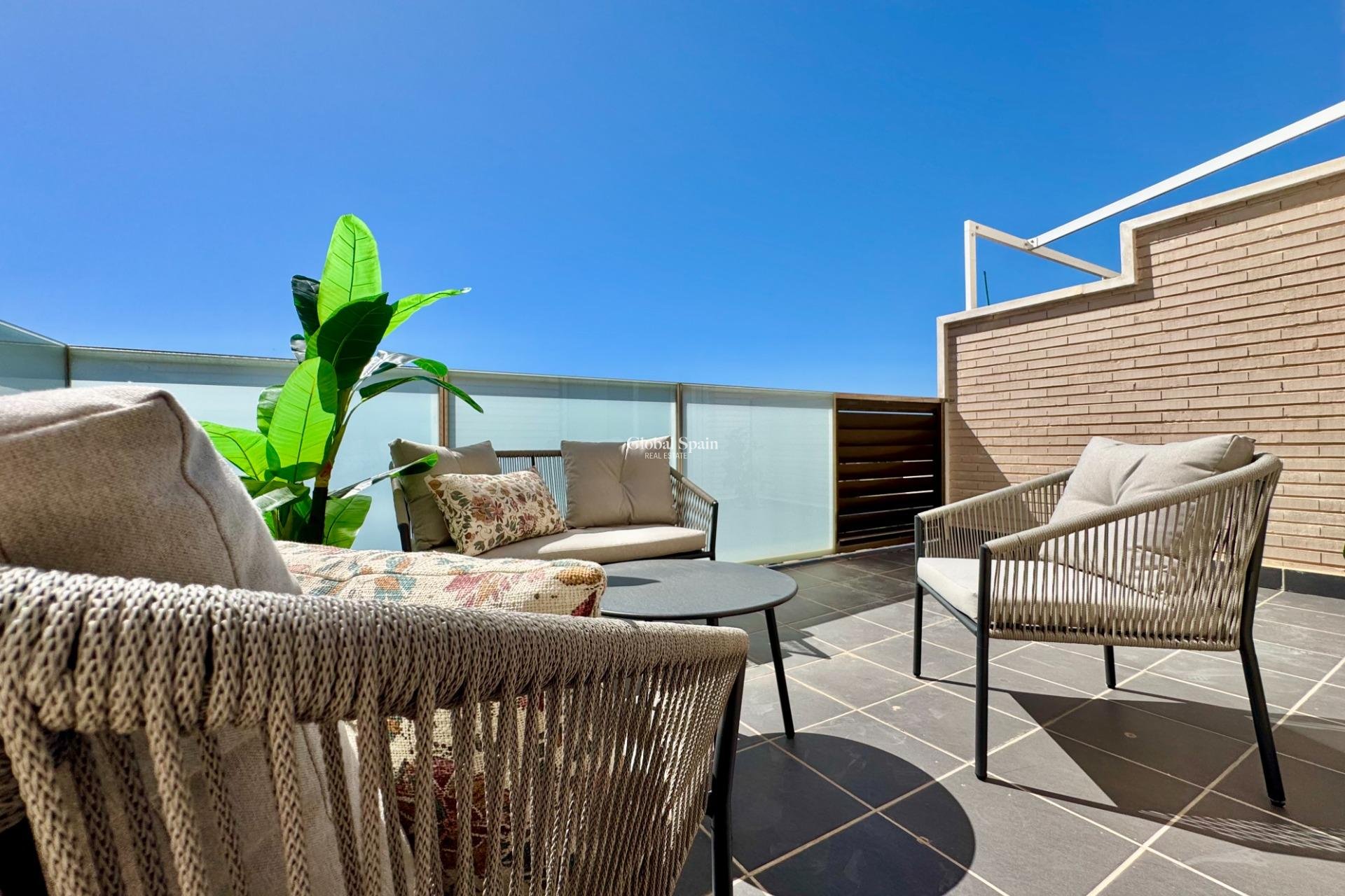 Revente - APPARTEMENT -
TORREVIEJA - Parque de las Naciones