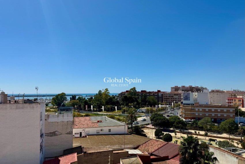 Revente - APPARTEMENT -
TORREVIEJA - Parque de las Naciones