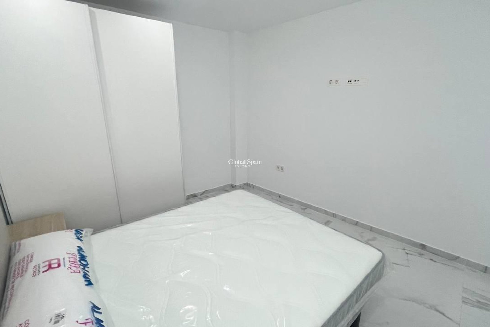 Revente - APPARTEMENT -
TORREVIEJA - Parque de las Naciones