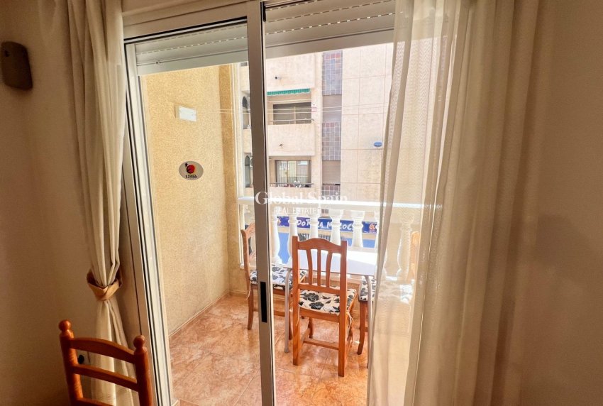 Revente - APPARTEMENT -
TORREVIEJA - Parque de las Naciones