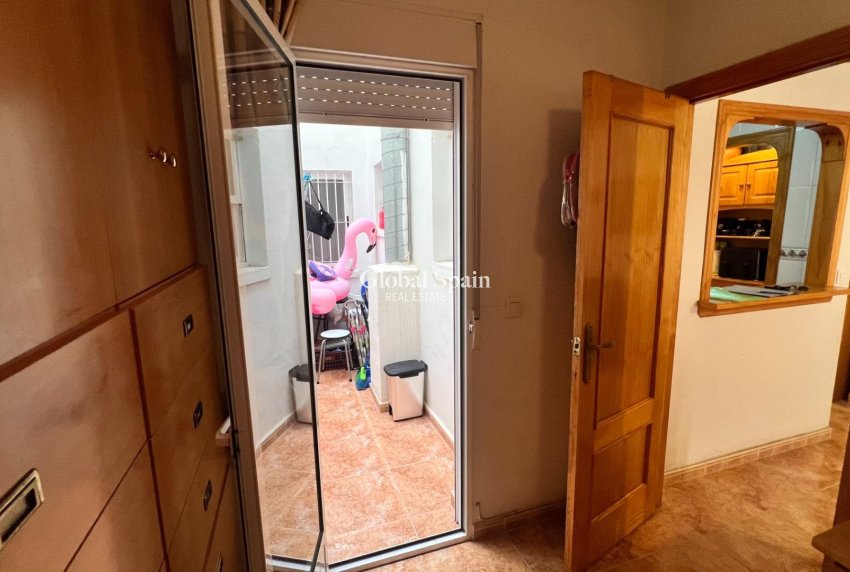 Revente - APPARTEMENT -
TORREVIEJA - Parque de las Naciones