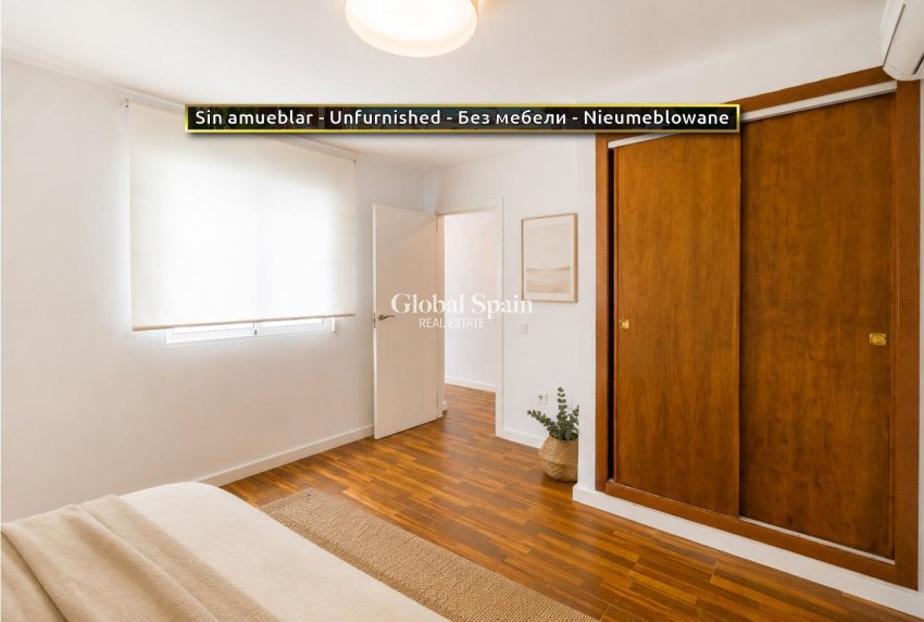 Revente - APPARTEMENT -
TORREVIEJA - Parque de las Naciones