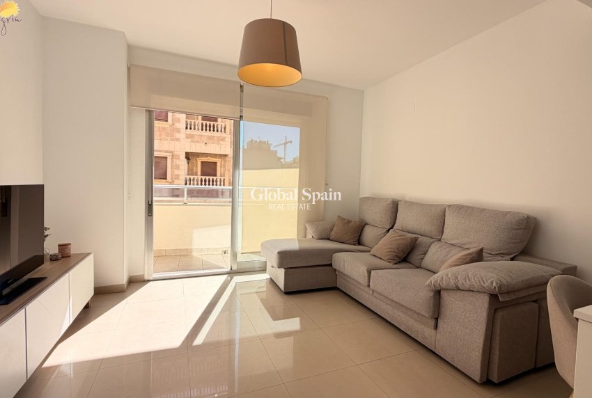 Revente - APPARTEMENT -
TORREVIEJA - Parque de las Naciones