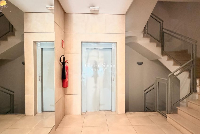Revente - APPARTEMENT -
TORREVIEJA - Parque de las Naciones
