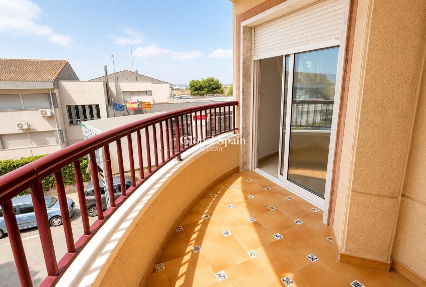 Revente - APPARTEMENT -
TORREVIEJA - Parque de las Naciones