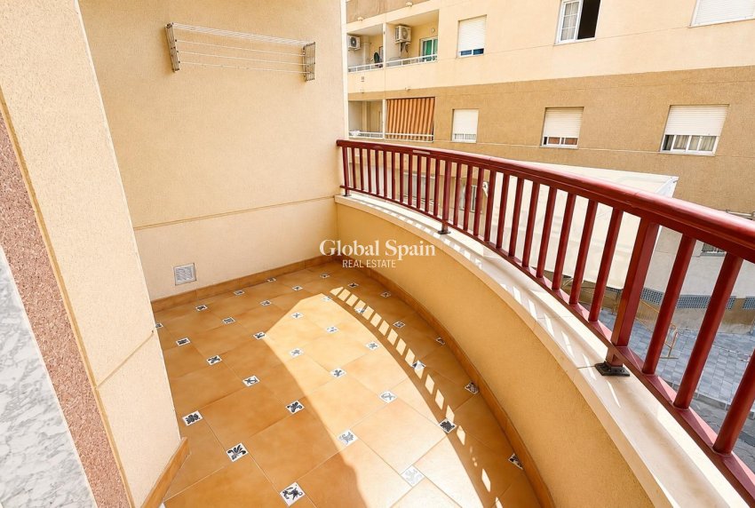 Revente - APPARTEMENT -
TORREVIEJA - Parque de las Naciones