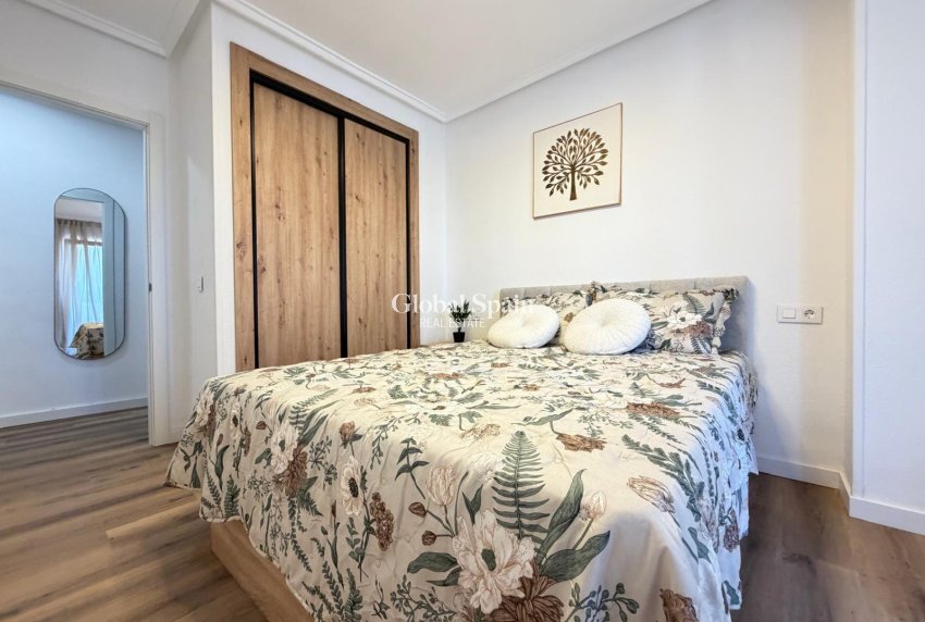 Revente - APPARTEMENT -
TORREVIEJA - Parque de las Naciones