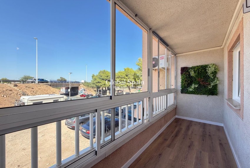 Revente - APPARTEMENT -
TORREVIEJA - Parque de las Naciones