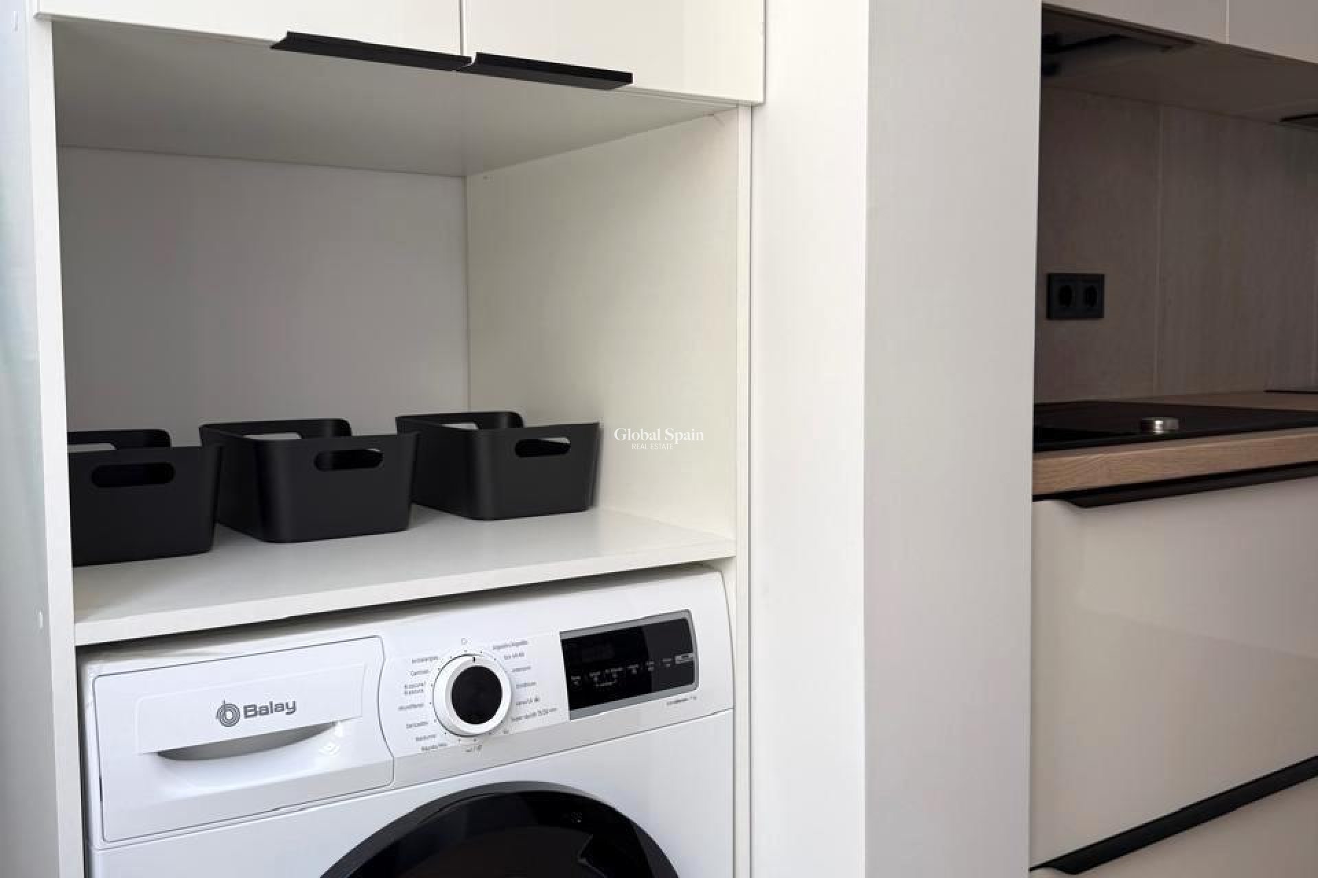 Revente - APPARTEMENT -
TORREVIEJA - Paseo maritimo