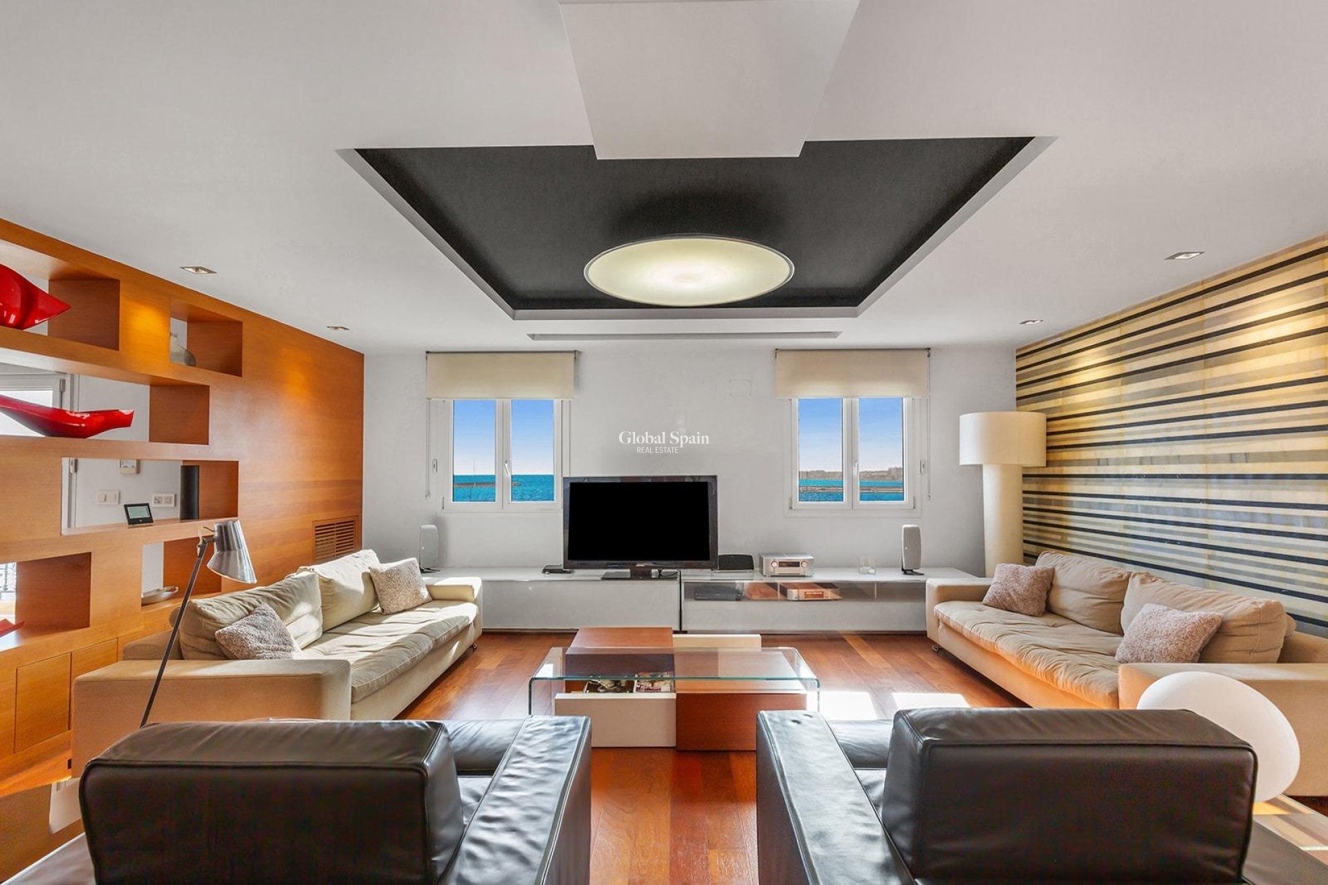 Revente - APPARTEMENT -
TORREVIEJA - Paseo maritimo