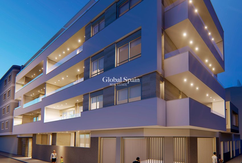 Revente - APPARTEMENT -
TORREVIEJA - Paseo maritimo